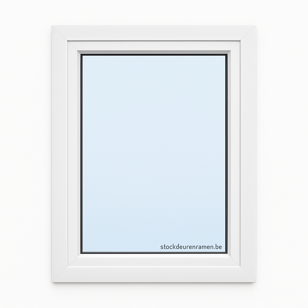 Realistisch draaikiepraam bekeken vanaf de buitenkant in gesloten toestand, met wit exterieur en wit interieur, afmetingen 750x500 mm.